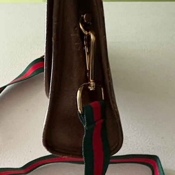 Gucci Tan and Brown Monogram Shoulder Bag - Picture 2 of 8